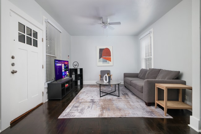 property at 118 Delaware St