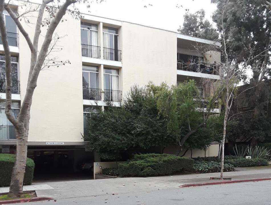 455 Grant Ave in Palo Alto, CA - Building Photo