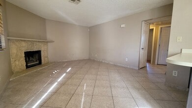 1209 N Buffalo Dr in Las Vegas, NV - Building Photo - Building Photo