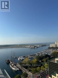 410 Queens Quay W in Toronto, ON - Building Photo