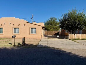 985 S 37th Ave-Unit -Unit A in Yuma, AZ - Building Photo - Building Photo