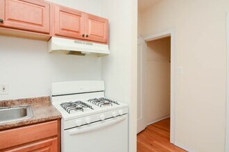 2737 N Spaulding Ave in Chicago, IL - Building Photo - Building Photo