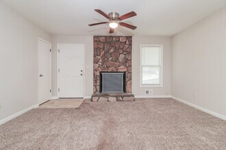 3797 Kathryn Dr SW in Atlanta, GA - Building Photo - Building Photo