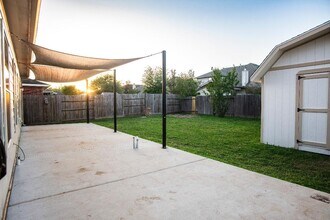 30615 S Sulphur Creek Dr in Magnolia, TX - Building Photo - Building Photo