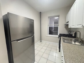 328 61st St, Unit B1 in West New York, NJ - Building Photo - Building Photo