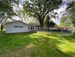 2330 Wisconsin Ave in Plover, WI - Building Photo - Building Photo