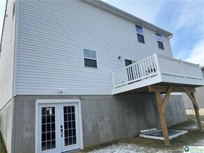 2525 Barnes Ln in Allentown, PA - Building Photo - Building Photo