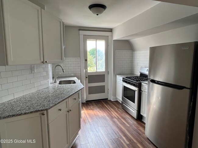 1084 Wendell Ave in Schenectady, NY - Building Photo - Building Photo