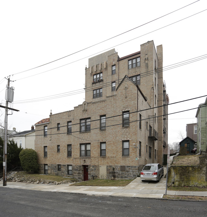 145 Franklin Ave in New Rochelle, NY - Foto de edificio