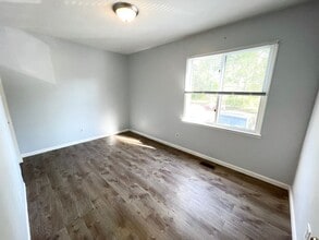 316 Huff St in Hendersonville, NC - Building Photo - Building Photo