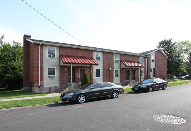 150 Nelson St in Hartford, CT - Foto de edificio - Building Photo