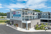 The Flats at Coastal Station in Rehoboth Beach, DE - Foto de edificio - Building Photo