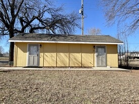2 Cabin Rd in Davis, OK - Building Photo