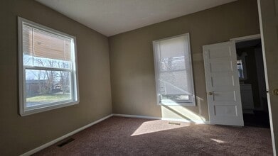 818 Hamilton St in Johnson City, TN - Building Photo - Building Photo