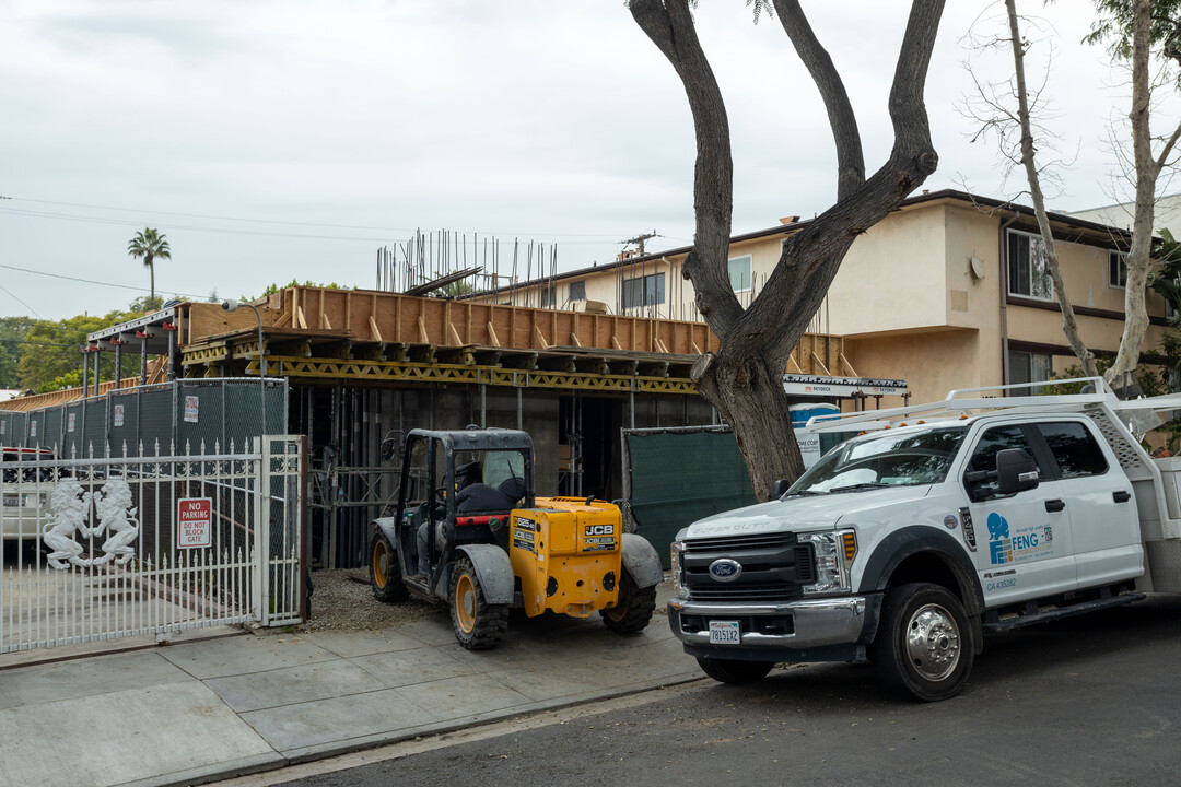 1227 N Formosa Ave in West Hollywood, CA - Foto de edificio