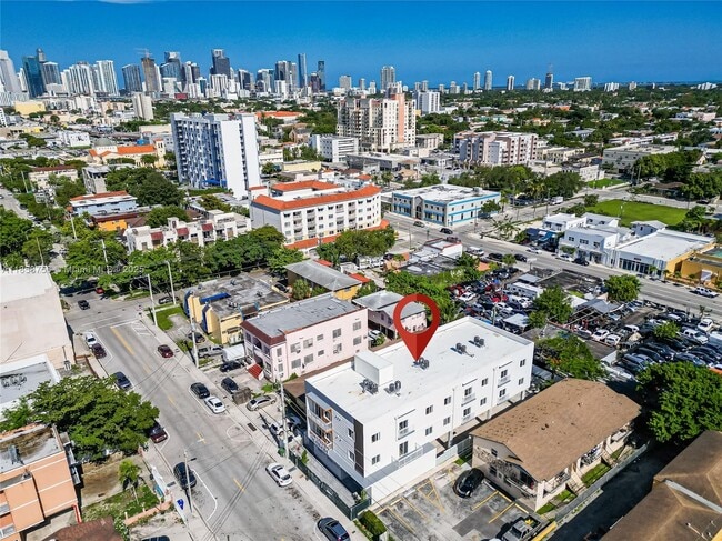 1534 NW 1st St in Miami, FL - Building Photo - Building Photo
