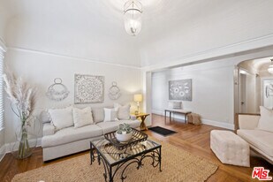 1408 S Burlington Ave in Los Angeles, CA - Building Photo