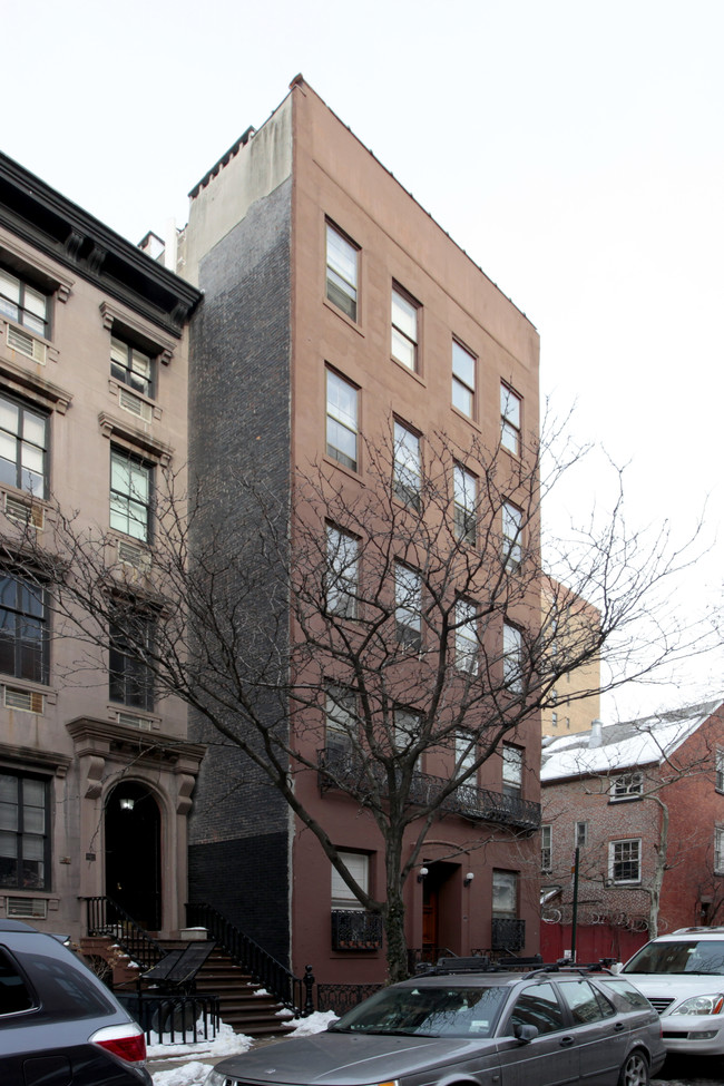 403 W 21st St in New York, NY - Building Photo - Building Photo