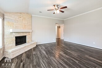 16658 Bluefin St in Crosby, TX - Foto de edificio - Building Photo