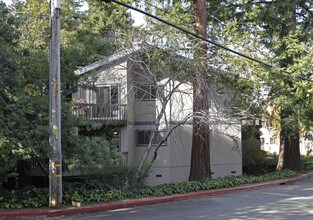 929 Dewing Ave in Lafayette, CA - Foto de edificio - Building Photo