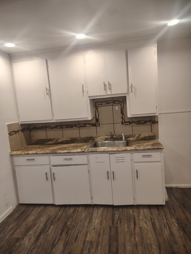 19324 Avon Ave in Detroit, MI - Building Photo - Building Photo