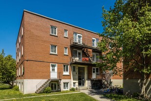 1405-1445 Décarie Rue Apartments