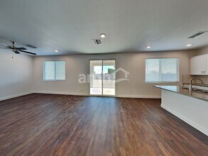 8983 N 171st Dr in Waddell, AZ - Building Photo - Building Photo