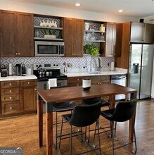 1381 Stirling Cir NW in Atlanta, GA - Building Photo - Building Photo