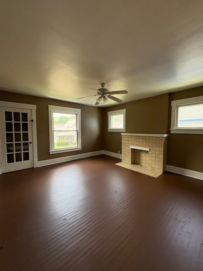430 Hazlett Ave NW in Canton, OH - Building Photo - Building Photo
