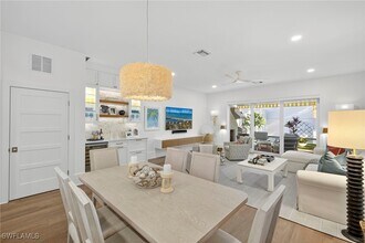 477 3rd Ave S in Naples, FL - Building Photo - Building Photo