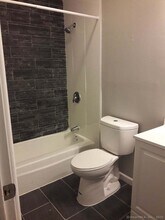 75 Kaye Vue Dr in Hamden, CT - Building Photo - Building Photo