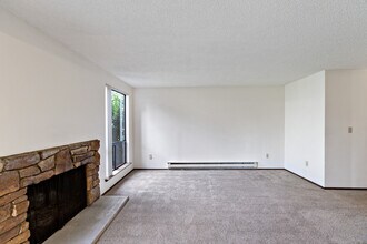 2534 Warner Ave in Enumclaw, WA - Building Photo - Building Photo