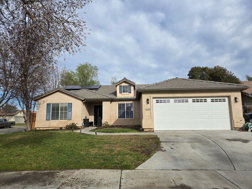 1480 Chimney Way in Lemoore, CA - Building Photo