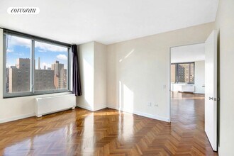 356 E 88th St in New York, NY - Building Photo - Building Photo