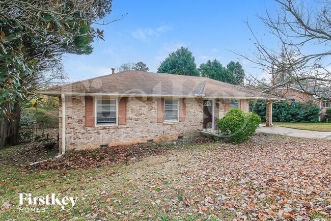 property at 2672 Lilac Dr