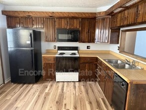 545 Seneca Dr in Newark, OH - Building Photo - Building Photo