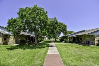 138 Sandpiper Cir in Palacios, TX - Building Photo - Building Photo