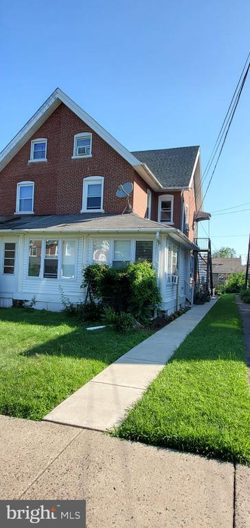 property at 125 E 4th St
