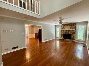665 Gregory Manor Dr SW in Smyrna, GA - Building Photo - Building Photo
