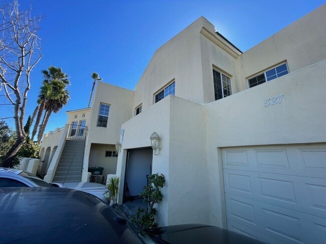property at 527 Stoneridge Dr