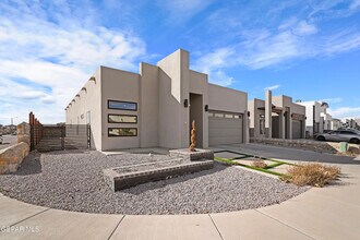 2801 Tierra Garden Dr in El Paso, TX - Building Photo - Building Photo