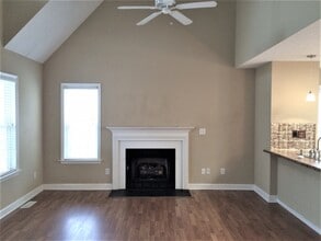 5420 Springhouse Farm Rd in Winston-Salem, NC - Foto de edificio - Building Photo