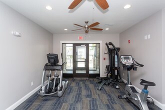 Slate Run Lofts in Indianapolis, IN - Building Photo - Interior Photo