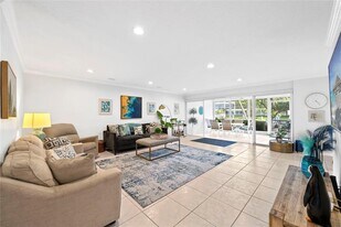 3000 NE 48th St in Fort Lauderdale, FL - Building Photo