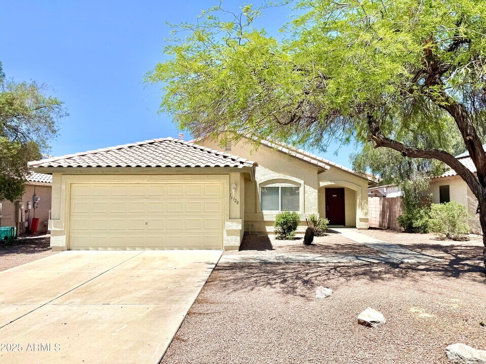 16128 W Sherman St in Goodyear, AZ - Building Photo