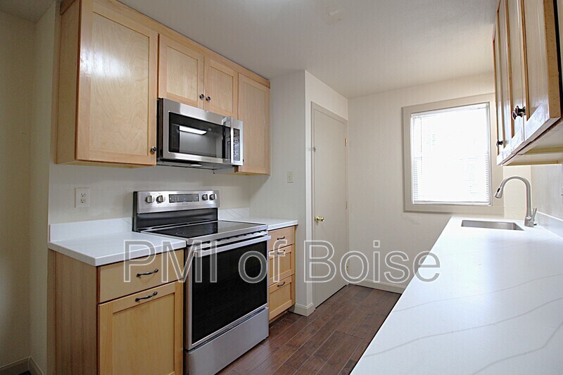 2113 E Oak St in Caldwell, ID - Building Photo