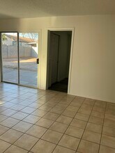 513 N 69th Ave in Phoenix, AZ - Building Photo - Building Photo
