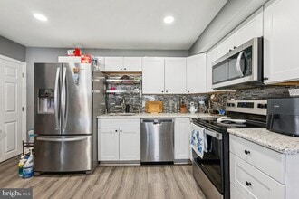 161 Rancocas Rd in Mount Holly, NJ - Building Photo - Building Photo