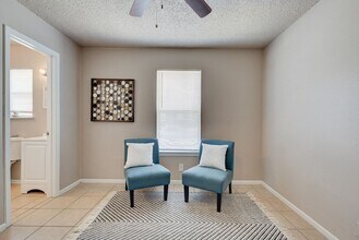 321 Verne St in San Antonio, TX - Building Photo - Building Photo