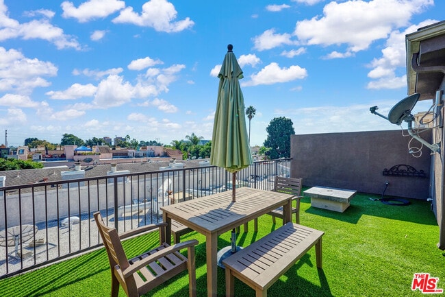 property at 1710 Granville Ave